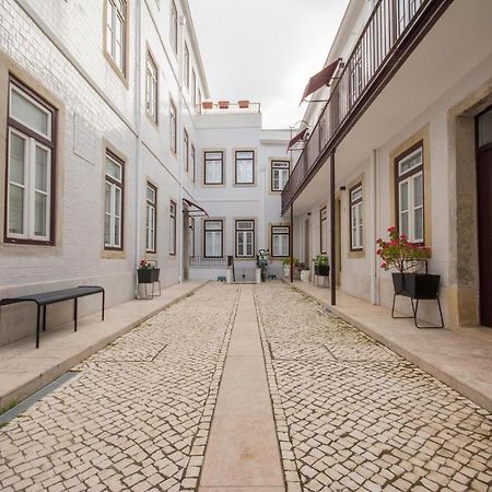 Charming Apartment In Private Condominium At Graca Lisboa Eksteriør billede