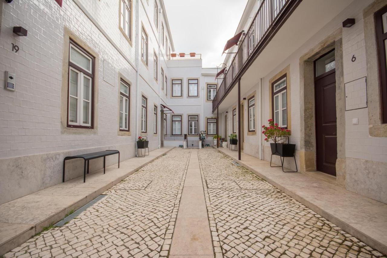 Charming Apartment In Private Condominium At Graca Lisboa Eksteriør billede